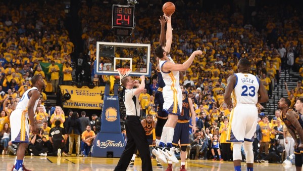 160602211733 tristan thompson andrew bogut 2016 nba finals game one.1000x563 1