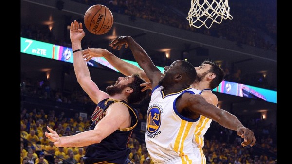 160605205545 kevin love draymond green nba finals cleveland cavaliers at golden state warriors.1000x563