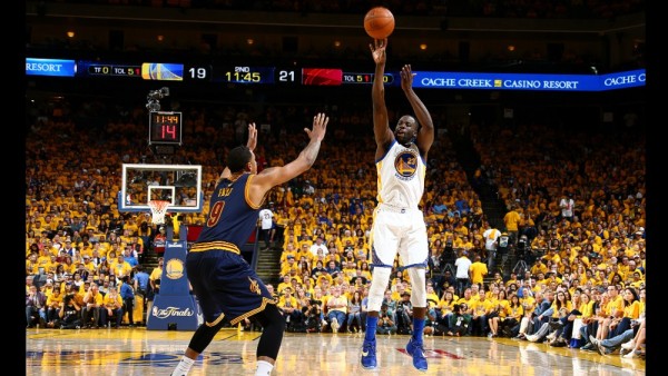 160605205608 draymond green channing frye 2016 nba finals game two.1000x563