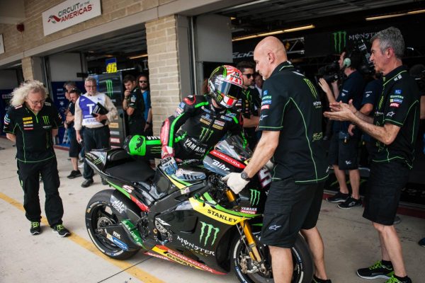 johann zarco and team.gallery full top lg